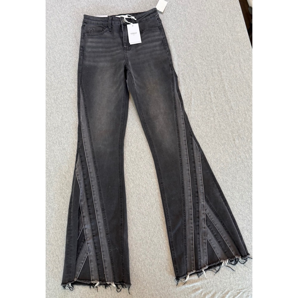 Vervet Blue Bella High-Rise Flare Jeans Faded Black Paneled Raw Hem T6046 Sz 27